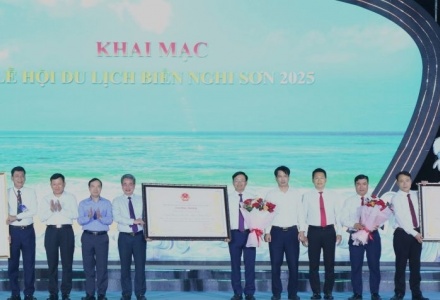 Thanh Hóa: Khai mạc lễ hội du lịch biển Nghi Sơn năm 2025 