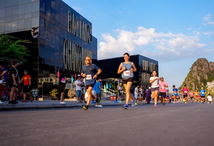Giải chạy Marathon Quốc tế Di sản Hạ Long chính thức được cấp Nhãn Thế giới