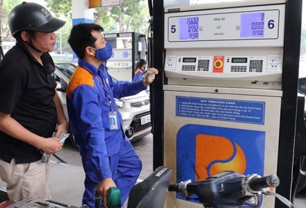 Giá xăng dầu đồng loạt giảm từ 15h chiều nay 