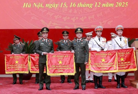  Giám đốc Công an Thanh Hóa Tô Anh Dũng được trao Huân chương Chiến công hạng Nhất 