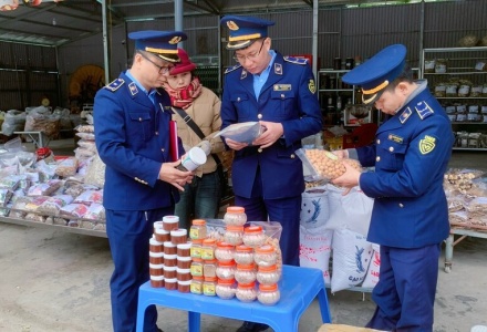 Bộ Công Thương phát động cao điểm phòng, chống buôn lậu và hàng giả dịp Tết 2026