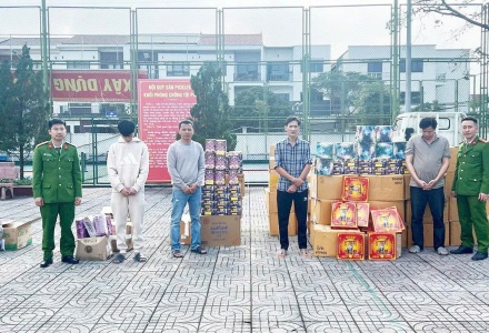 Công an Hà Tĩnh: Triệt phá vụ sản xuất, buôn bán và vận chuyển trái phép hơn 1,5 tấn pháo hoa các loại