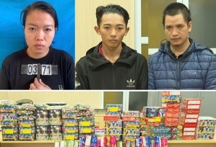 Lập hội nhóm kín buôn bán pháo trái phép trên mạng, 3 đối tượng bị bắt