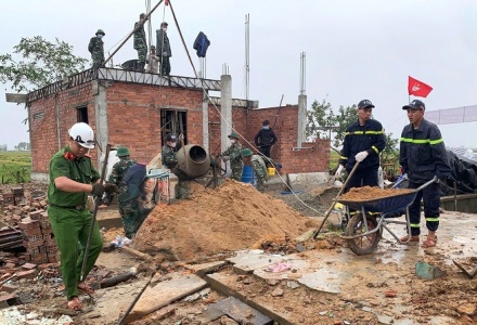 Thủ tướng chỉ đạo tập trung khắc phục hạ tầng, khôi phục sản xuất sau bão lũ tại miền Trung