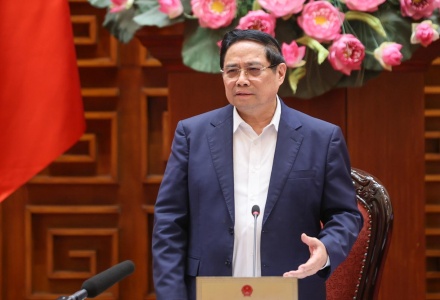 Thủ tướng yêu cầu đẩy nhanh tiến độ hoàn thành các dự án chào mừng Đại hội XIV của Đảng