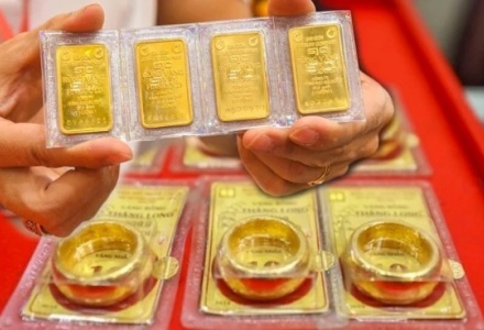 Giá vàng và ngoại tệ ngày 13/1: Vàng SJC quanh mức 162 triệu đồng/lượng