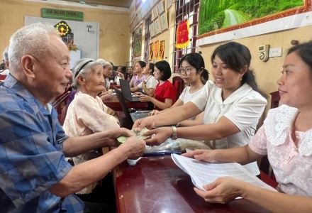 Chi hơn 2.513 tỷ đồng tặng quà Tết 2026 và chào mừng Đại hội XIV của Đảng