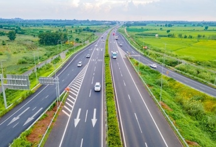 Dự kiến thu phí 5 tuyến cao tốc Bắc - Nam ngay sau Tết Nguyên đán