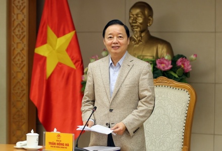 Siết chặt quản lý xe khách giường nằm 2 tầng, xe điện bốn bánh