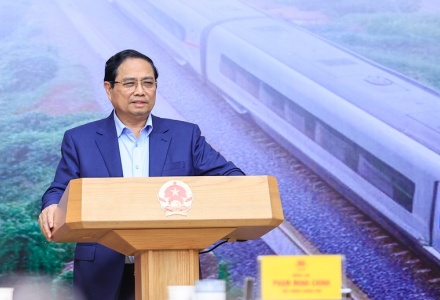 Thủ tướng chỉ đạo đẩy nhanh các dự án đường sắt trọng điểm làm động lực phát triển