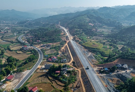 Khai thác tạm thời một phần tuyến cao tốc Hữu Nghị - Chi Lăng dịp Tết 2026