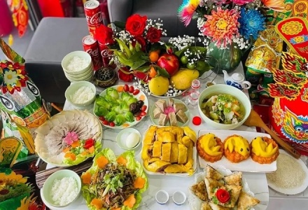 Thị trường ông Công ông Táo 2026: Xu hướng gọn nhẹ, mâm cúng online hút khách