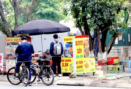 Bộ Y tế đề nghị siết quản lý an toàn thực phẩm đối với thức ăn đường phố