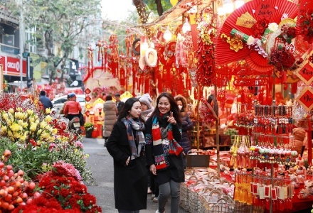 Thủ tướng yêu cầu các địa phương chuẩn bị chu đáo cho nhân dân đón Tết Bính Ngọ 2026