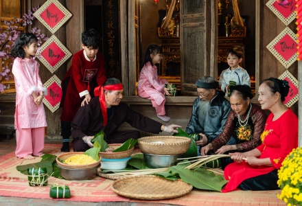 Làng nghề bánh chưng Hùng Lô tất bật những ngày cận Tết