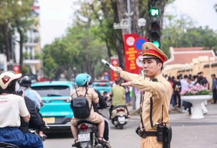 Cục CSGT phân luồng giao thông cửa ngõ Hà Nội dịp Tết Bính Ngọ 2026