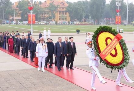 Lãnh đạo Đảng, Nhà nước vào Lăng viếng Chủ tịch Hồ Chí Minh nhân dịp Tết Nguyên đán Bính Ngọ