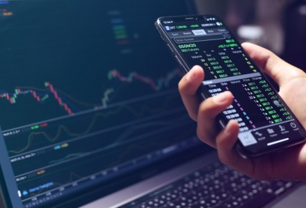 Phạt loạt cá nhân giao dịch 'chui', thao túng cổ phiếu