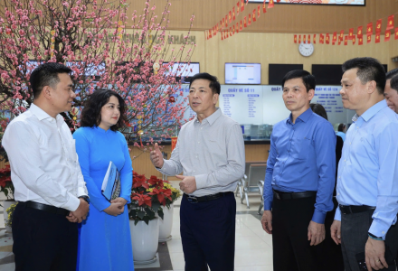 Bộ trưởng Trần Hồng Minh thị sát giao thông trước giờ đón Tết