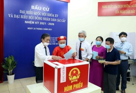 Ông nội tôi hơn 90 tuổi, sức khoẻ yếu, bỏ phiếu bầu cử thế nào?