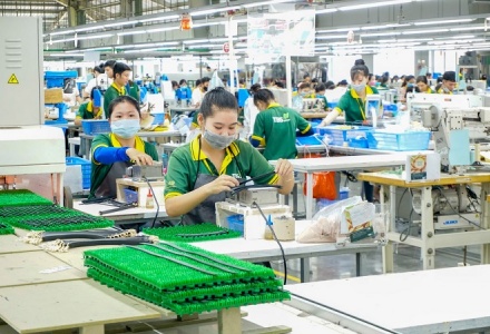 PMI tháng 2 tăng mạnh, ngành sản xuất Việt bứt phá