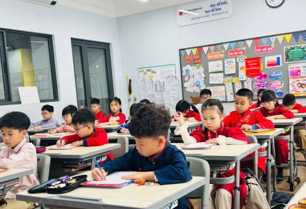 Đề xuất bắt buộc học 9 năm từ cấp tiểu học đến hết trung học cơ sở