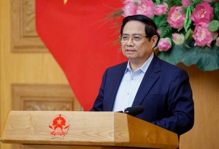 Thủ tướng: Không để thiếu xăng dầu, năng lượng