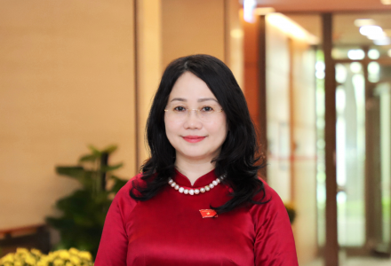 Bà Lâm Thị Phương Thanh giữ chức Bộ trưởng Bộ Văn hóa, Thể thao và Du lịch.