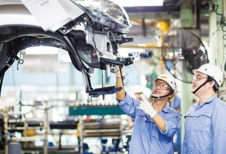 Gỡ 'điểm nghẽn' nội địa hóa, nâng tầm chuỗi cung ứng ô tô