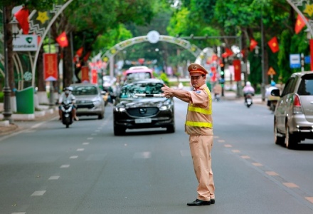 Tăng cường vận tải và bảo đảm ATGT dịp nghỉ Lễ Giỗ tổ Hùng Vương, 30/4 và 1/5