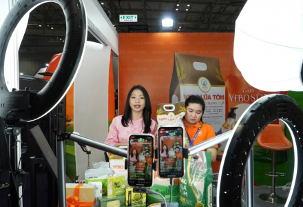 VCCI kiến nghị linh hoạt định danh điện tử, gỡ khó cho người bán hàng online