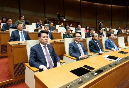 Thông qua Nghị quyết về kế hoạch phát triển kinh tế - xã hội 5 năm 2026-2030