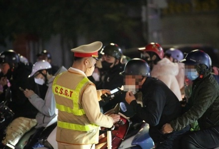 Hơn 2.200 lái xe vi phạm nồng độ cồn, nhiều xe khách chạy quá tốc độ dịp nghỉ Giỗ Tổ 