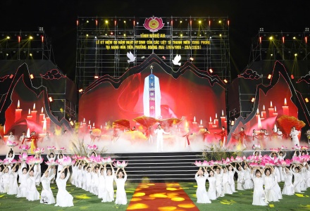 Nghệ An: Kỷ niệm 60 năm ngày hy sinh của các liệt sĩ thanh niên xung phong tại hang Hỏa Tiễn