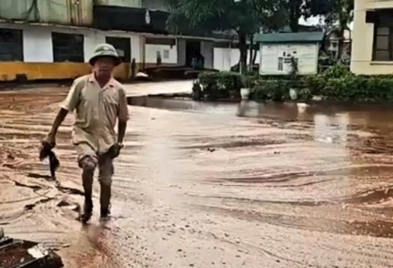 Nghệ An: Sét đánh khiến 2.000 tấn mật mía tràn ra ngoài