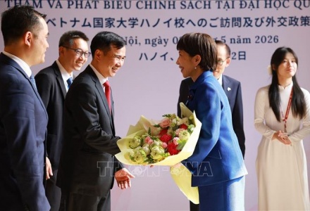 Thủ tướng Nhật Bản Takaichi Sanae phát biểu chính sách tại Đại học Quốc gia Hà Nội