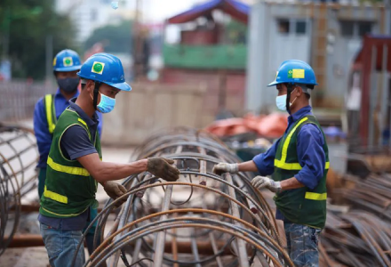 Bộ Xây dựng hướng dẫn điều chỉnh hợp đồng xây dựng khi giá vật liệu biến động