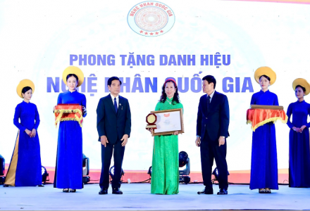 Nghệ nhân Quốc gia thư pháp Kim Sáng - Người 'giữ hồn' chữ thư pháp Việt bằng cả tâm huyết 