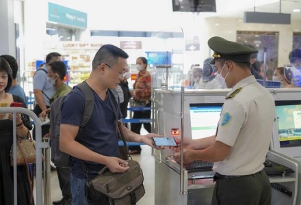 Phó Thủ tướng chỉ đạo gỡ vướng 'tạm hoãn xuất cảnh do nợ thuế' trước ngày 20/6