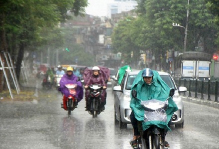 Dự báo thời tiết ngày 26/6: Bắc Bộ có mưa dông, trời dịu mát