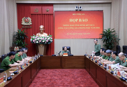 Triệt phá loạt đường dây lừa bán 'suất ngoại giao' nhà ở xã hội, khởi tố 13 bị can