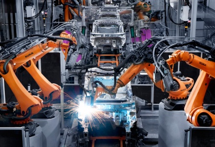Lần đầu tiên khách hàng mua Volkswagen được tham quan nhà máy sản xuất