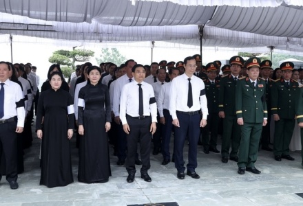Phó Thủ tướng Nguyễn Văn Thắng dự lễ an táng 63 hài cốt liệt sĩ tại Đồng Nai 