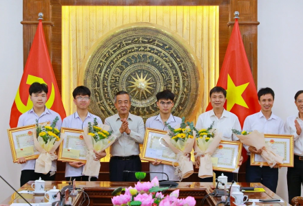 Thanh Hóa: Biểu dương học sinh đoạt giải Olympic quốc tế và khu vực năm 2026