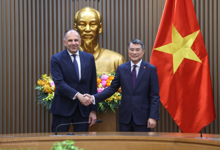 Thủ tướng Lê Minh Hưng tiếp Bộ trưởng Ngoại giao Hy Lạp