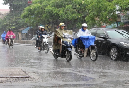 Dự báo thời tiết ngày 20/7: Bắc Bộ có mưa rải rác, Trung Bộ nắng nóng