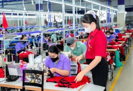 Bộ Nội vụ đề xuất tăng lương tối thiểu 7,8% từ 1/1/2027