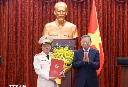 Thứ trưởng Bộ Công an Đặng Hồng Đức được thăng quân hàm Thượng tướng