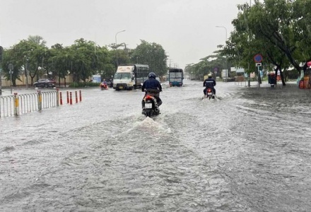 Dự báo thời tiết ngày 18/8: Bắc Bộ hứng mưa lớn, có nơi vượt 450mm
