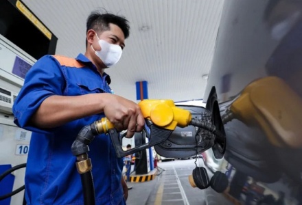 Giá xăng dầu tăng trở lại từ 15h chiều nay